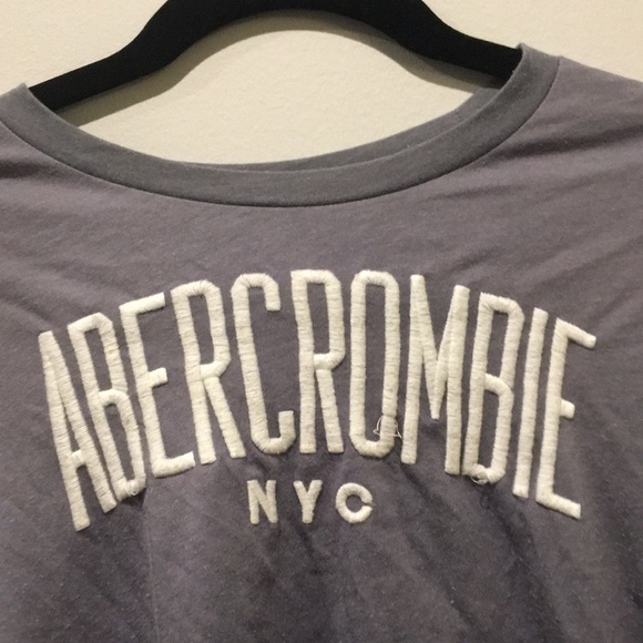 Abercrombie t-shirt - Picture 2 of 3